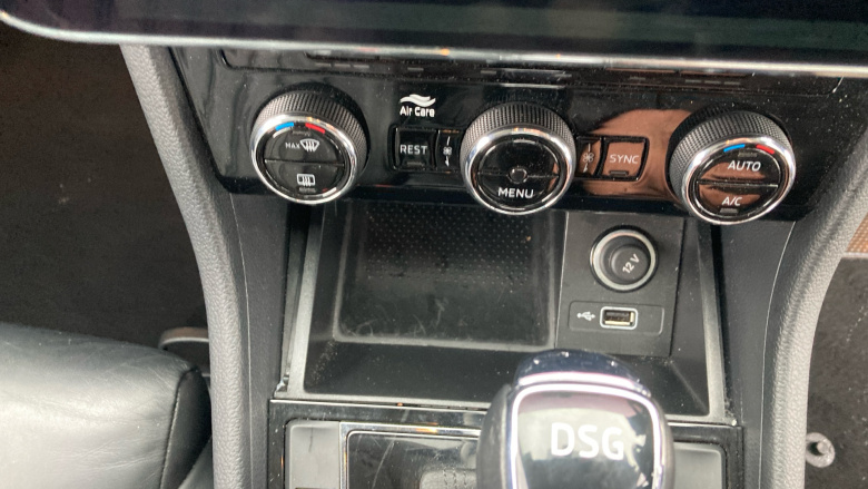 Skoda Superb 1.5 TSI SE L Executive 5dr DSG Petrol Hatchback